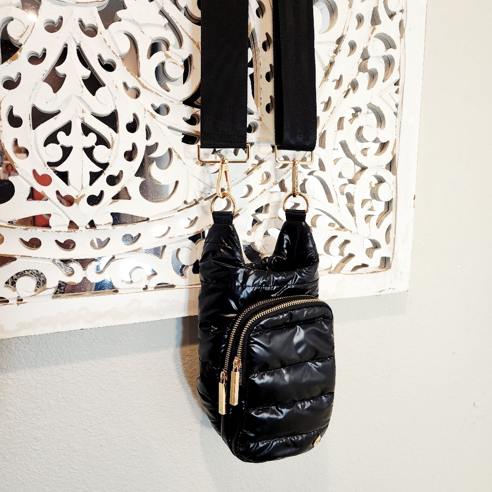 WANDERFULL Crossbody Hydro Bag Carrier & Strap Puffer Tote - Picture 2 of 16